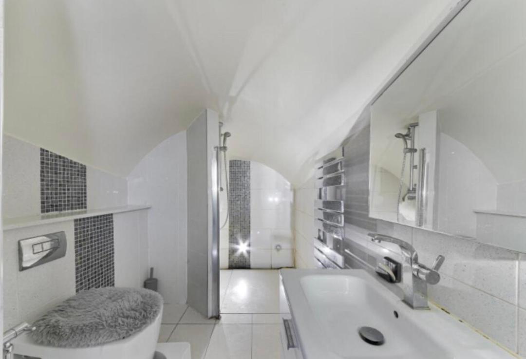 4 Bedrooms Villa, Hugh Street Central London Eksteriør bilde